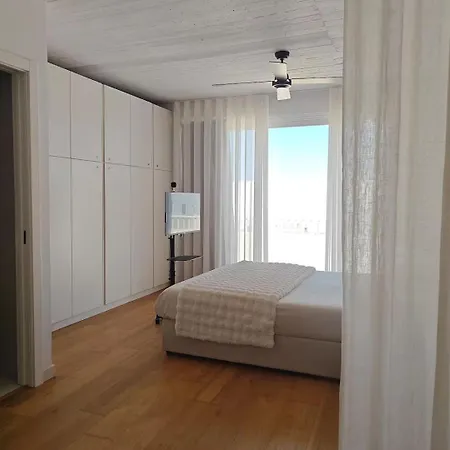 Cosy 1 Bedroom Penthouse With Large Corner Terrace & Outside Furniture - Open View Lägenhet San Ġwann