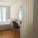 Apartament Cosy 1 Bedroom Penthouse With Large Corner Terrace & Outside Furniture - Open View *